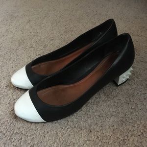 Schutz leather shoes with spiked heels.